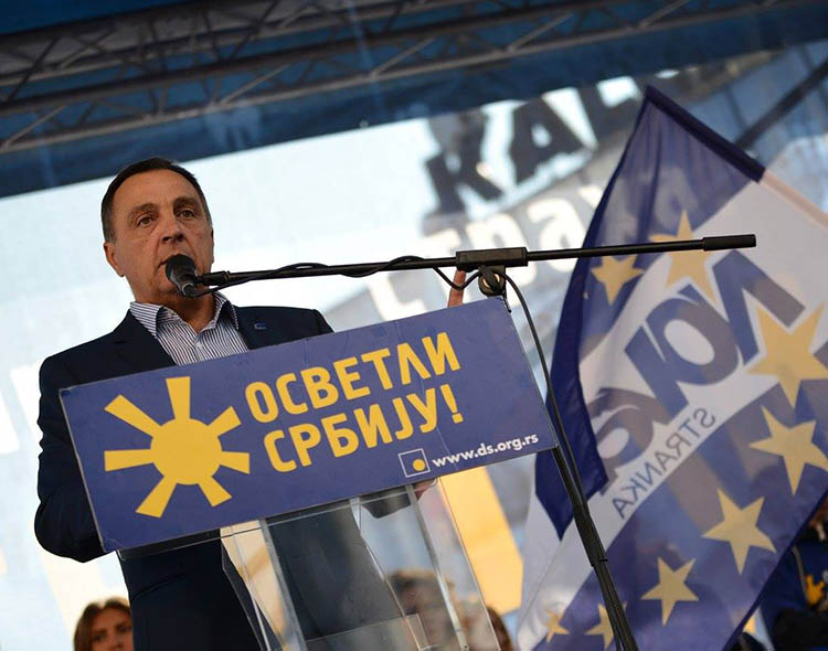 Demokratska opozicija pod parolom "Osvetli Srbiju" na mitingu u Nišu