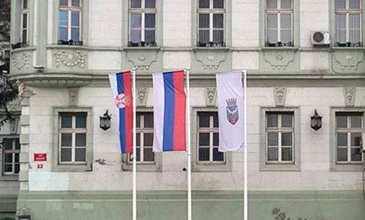 Zrenjanin: Gradska vlast i dalje ignoriše zastavu AP Vojvodine