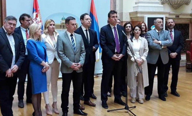 Opozicija napustila sednicu Skupštine Srbije