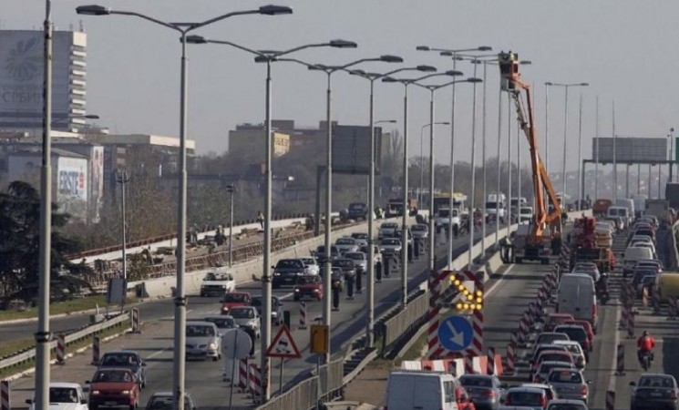 Svakodnevni saobraćajni kolapsi dokaz bahatosti beogradske vlasti