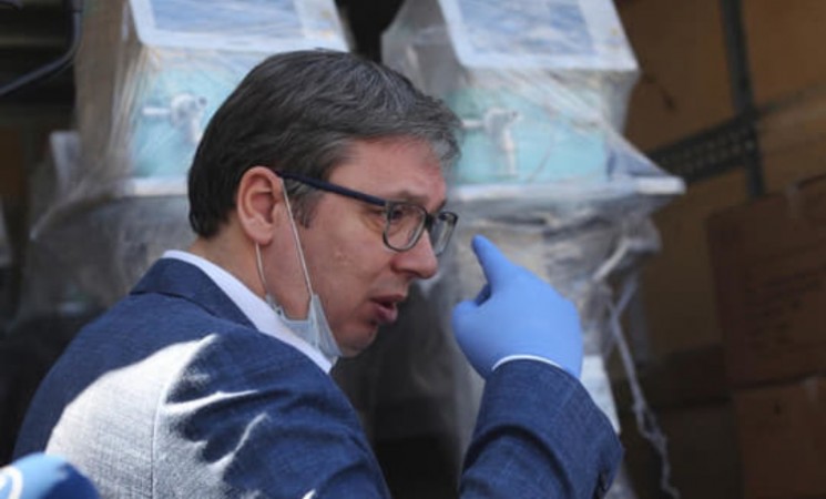 Odakle Vučiću 900.000 evra za 3 respiratora koja poklanja Italiji?