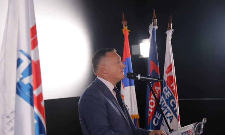 Kovačević: Od koga predsednik štiti Srbiju?